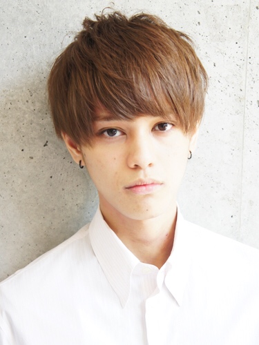 シグナル 坂口健太郎みたいな髪型って かっこいいヘアスタイル セットの仕方を紹介 メンズへアスタイル辞典