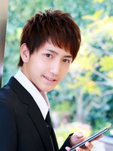 メンズも美容室で眉カットをしよう その理由とポイントとは メンズへアスタイル辞典